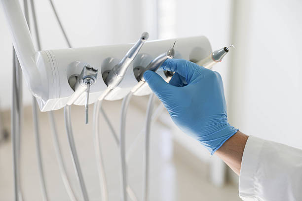 Professional Wisdom Tooth Removal technician working in White Bear Lake, MN